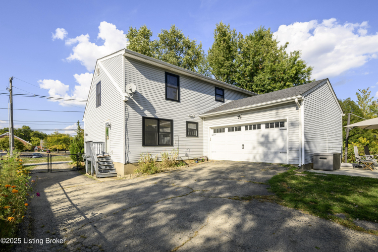 Listing Image 27