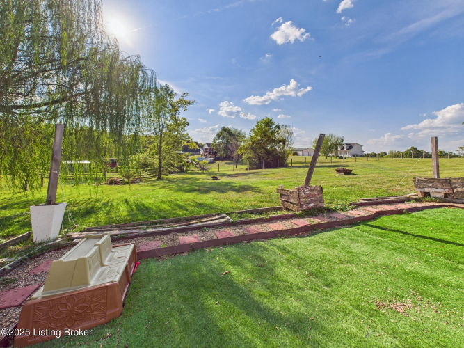 Listing Image 40