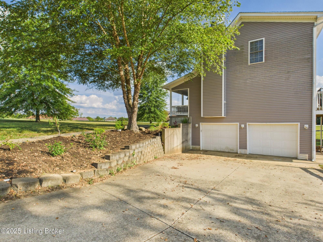 Listing Image 44