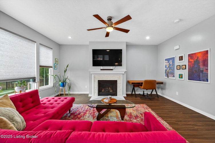 Listing Image 18