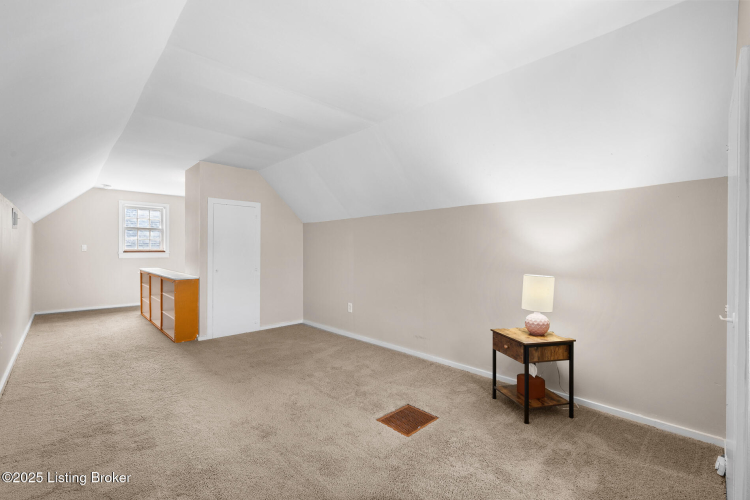 Listing Image 24
