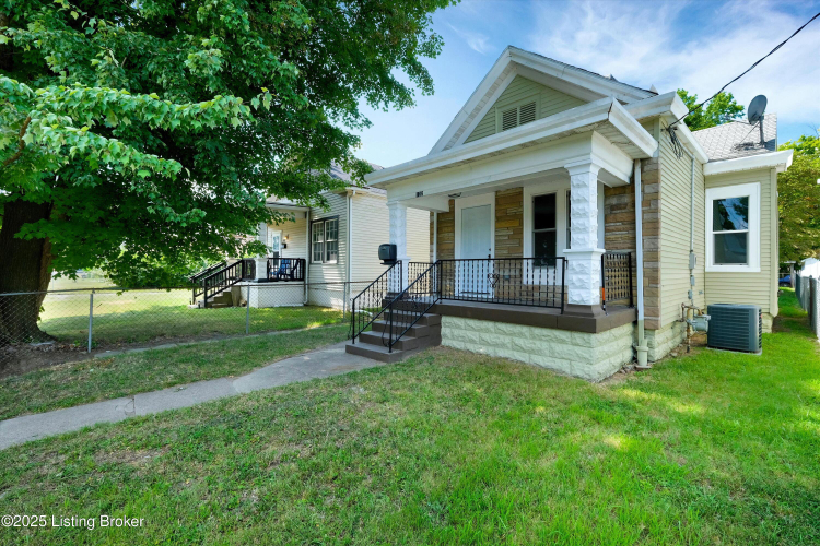 Listing Image 4