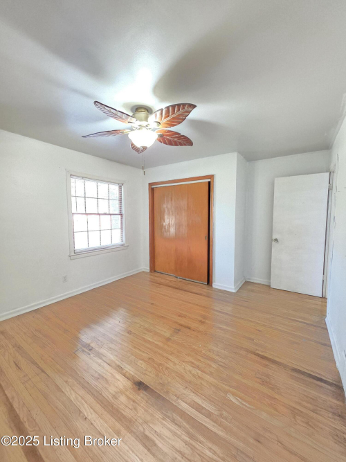 Listing Image 28