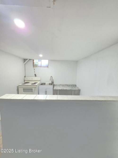 Listing Image 42