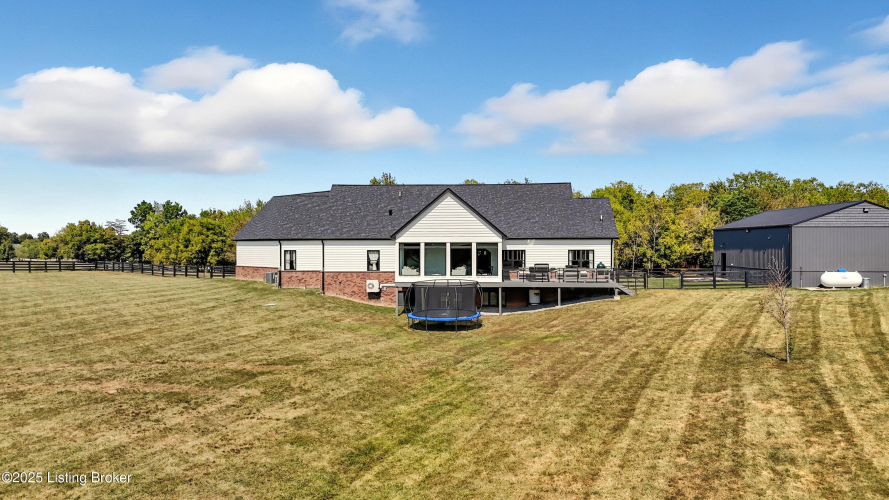 Listing Image 59