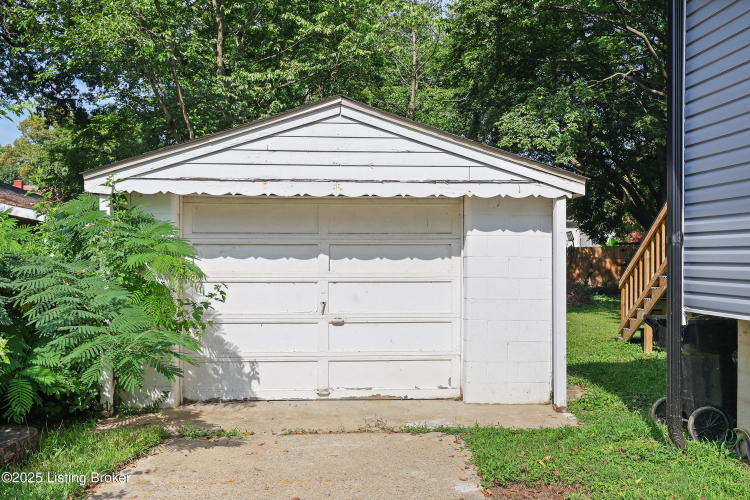 Listing Image 23