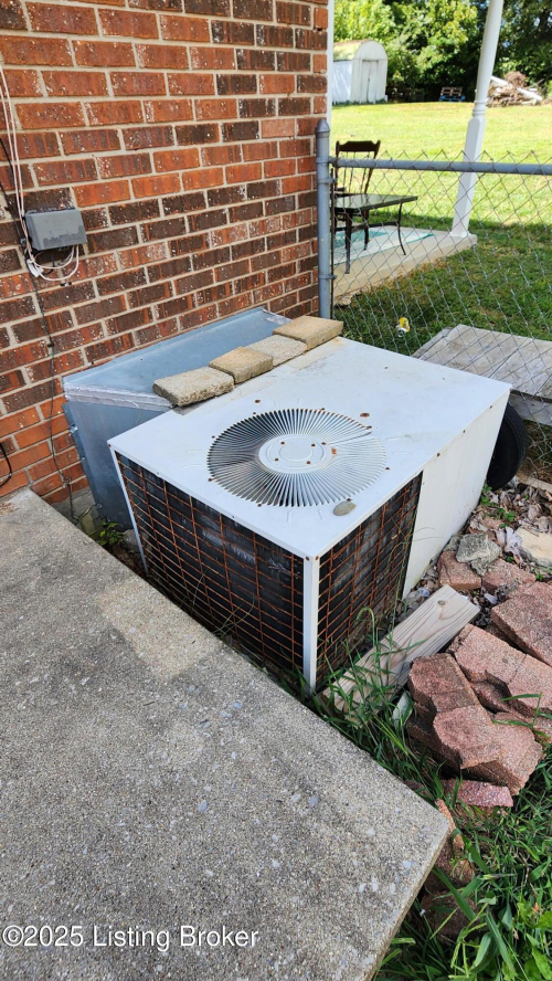 Listing Image 3