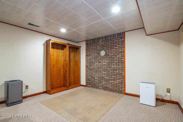 Listing Image 68