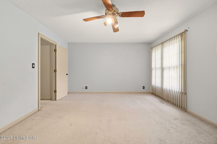 Listing Image 30