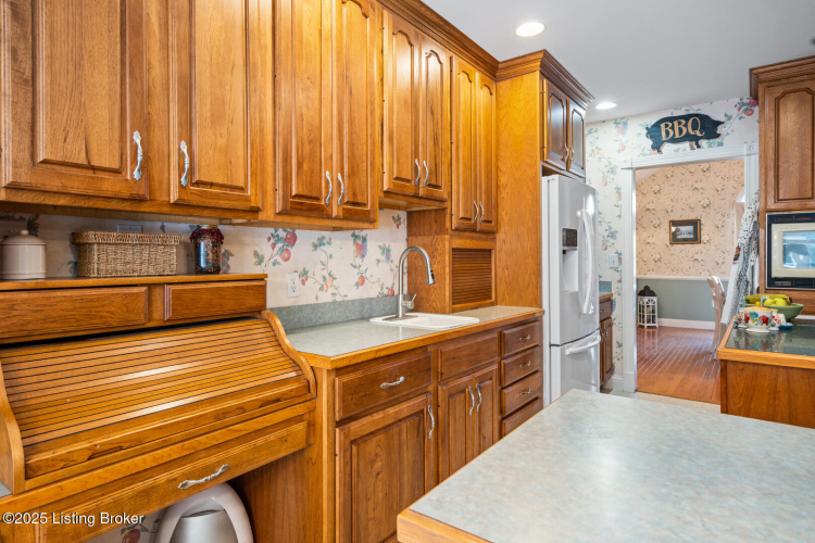 Listing Image 22