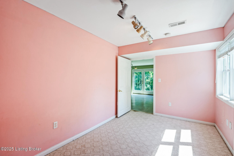 Listing Image 53