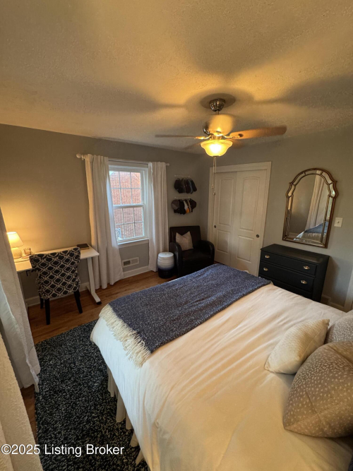 Listing Image 17