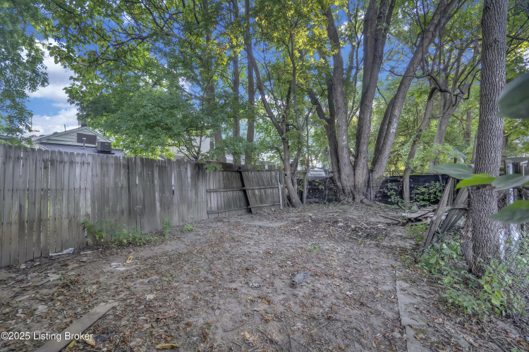 Listing Image 16
