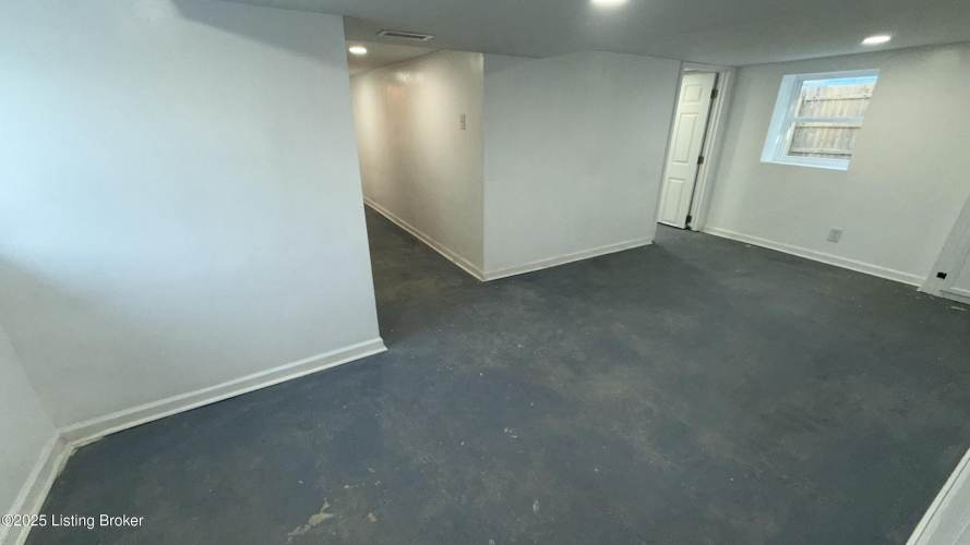 Listing Image 30