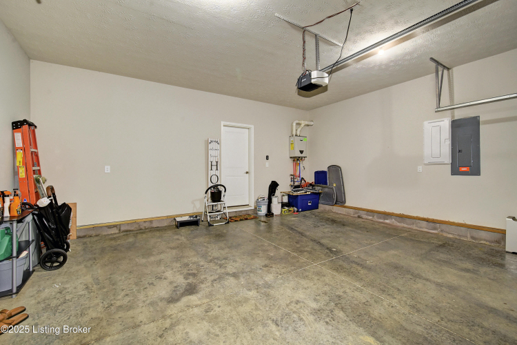 Listing Image 44