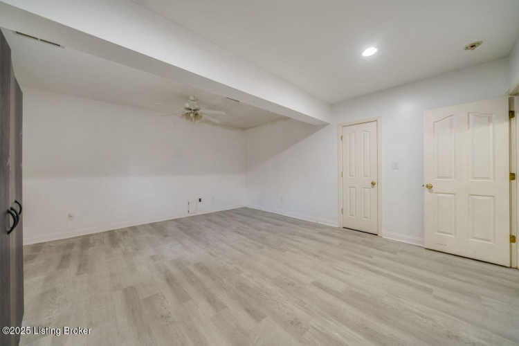 Listing Image 56