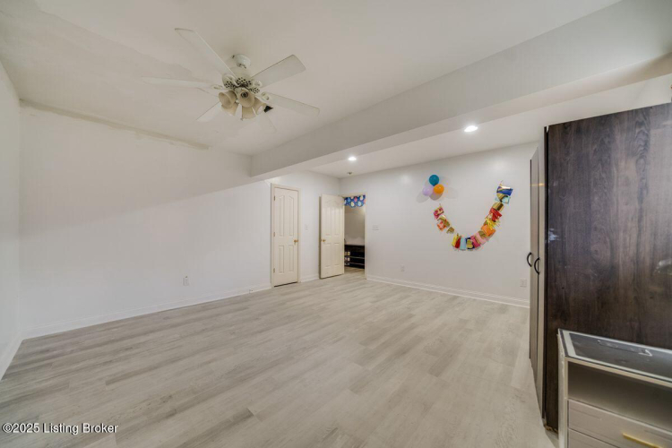 Listing Image 57
