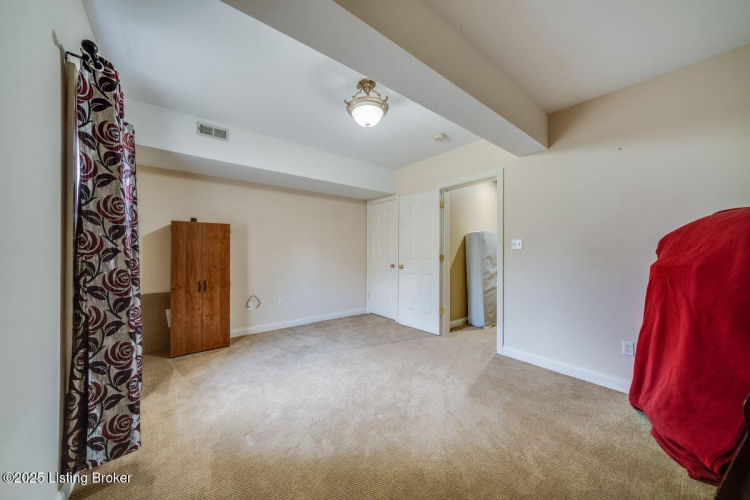 Listing Image 59