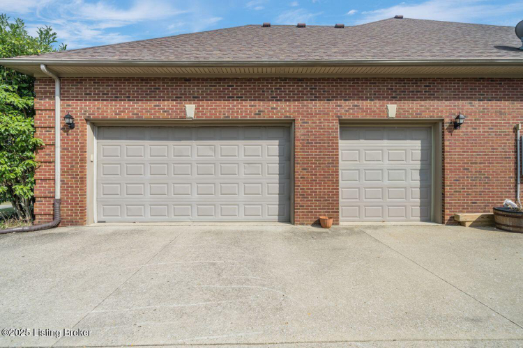 Listing Image 70
