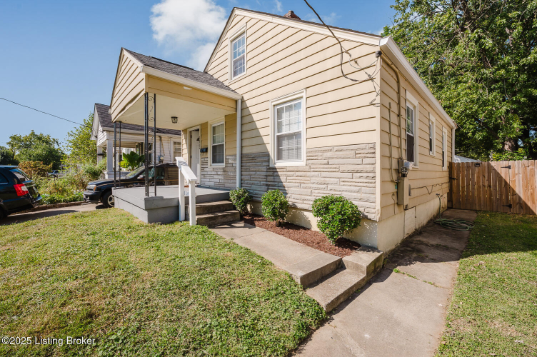 Listing Image 3