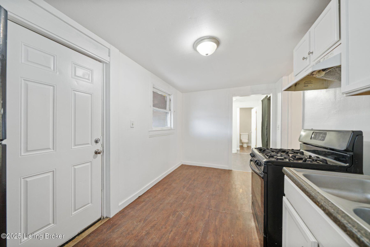Listing Image 20
