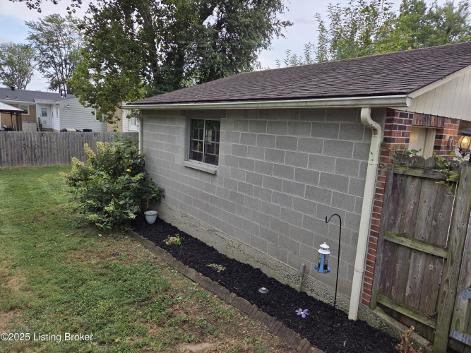 Listing Image 36