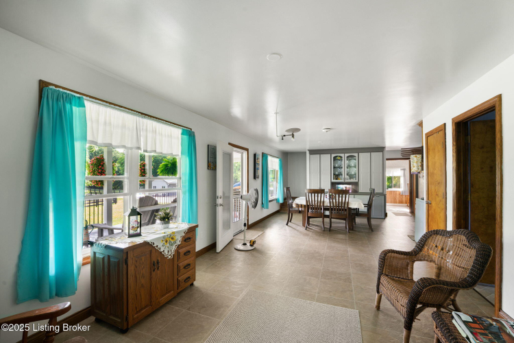Listing Image 56