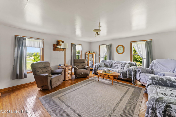 Listing Image 59