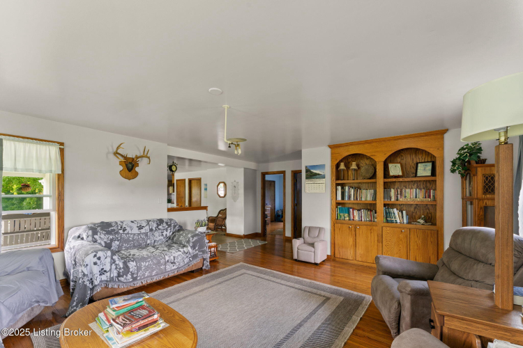 Listing Image 60