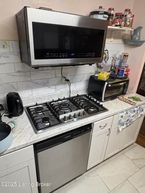 Listing Image 41