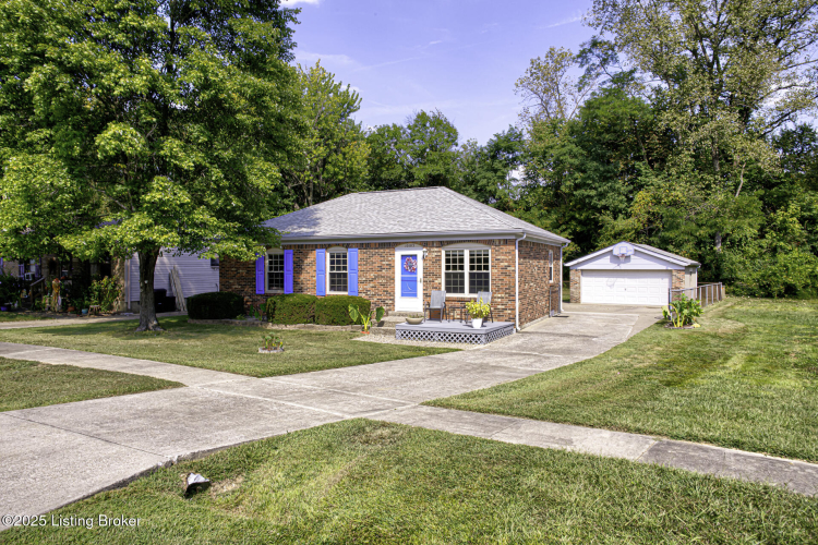 Listing Image 11