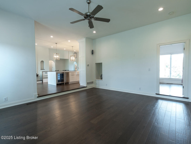 Listing Image 53