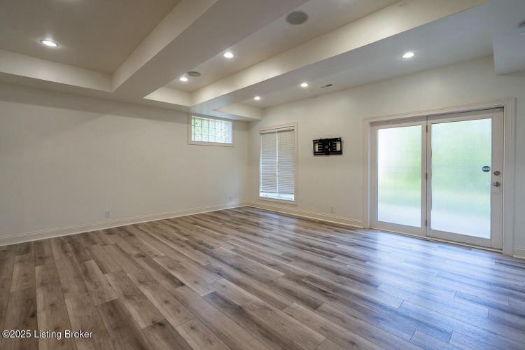 Listing Image 81