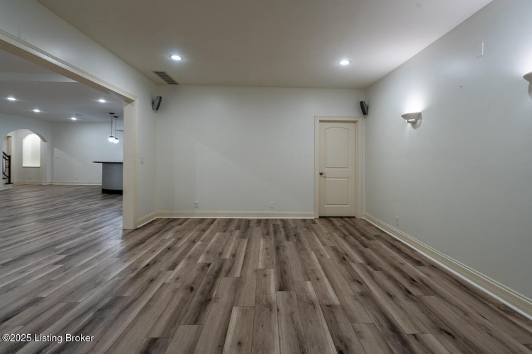 Listing Image 86