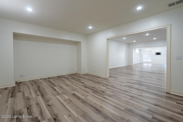 Listing Image 88