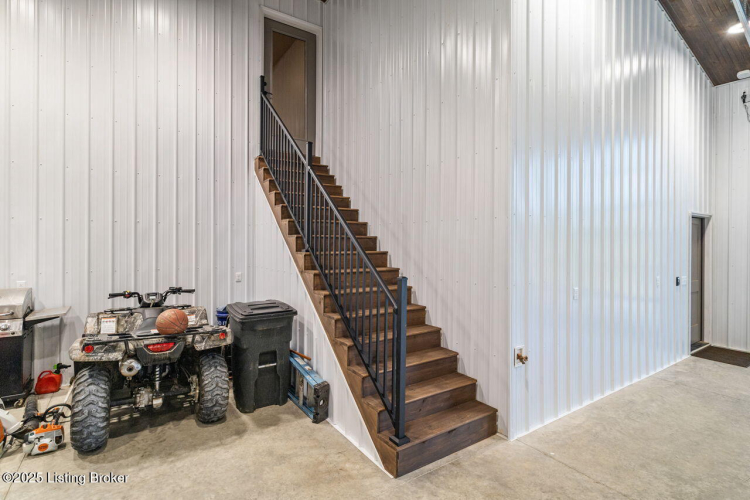 Listing Image 38