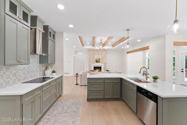 Listing Image 11