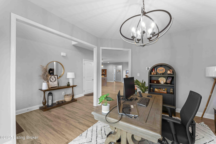 Listing Image 9
