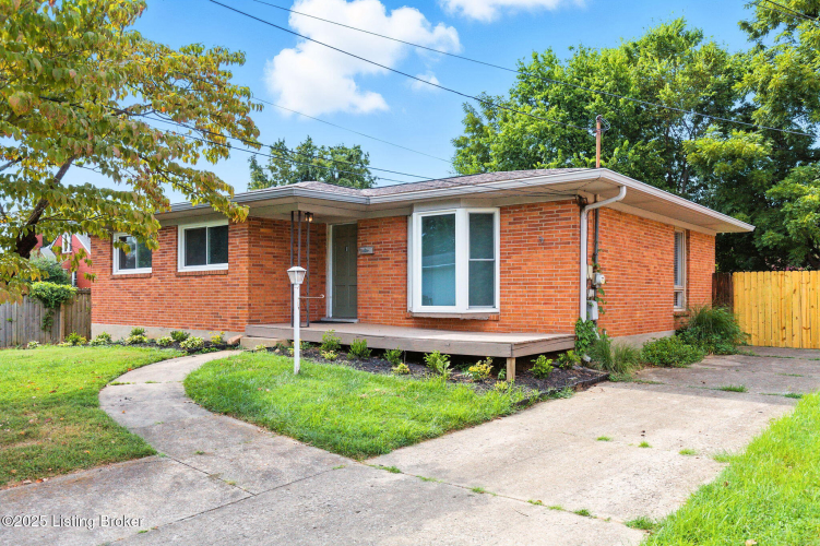 Listing Image 3