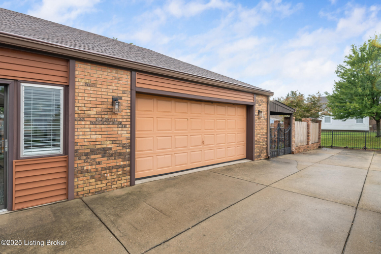 Listing Image 27