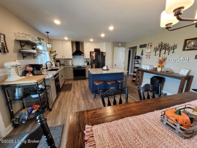 Listing Image 13