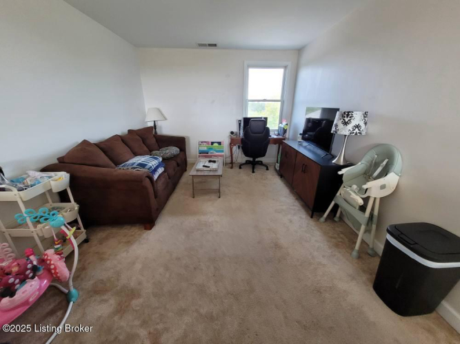 Listing Image 63