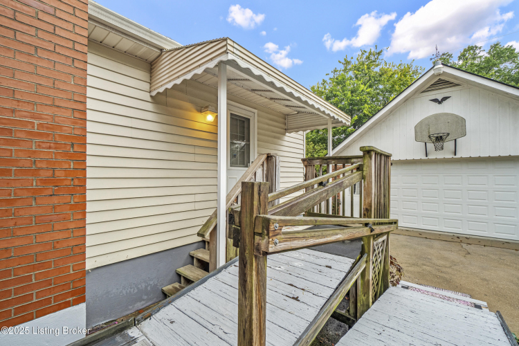 Listing Image 14