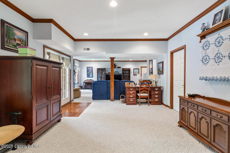 Listing Image 81