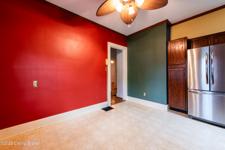 Listing Image 16