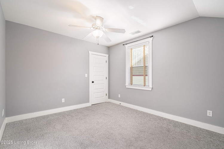Listing Image 27