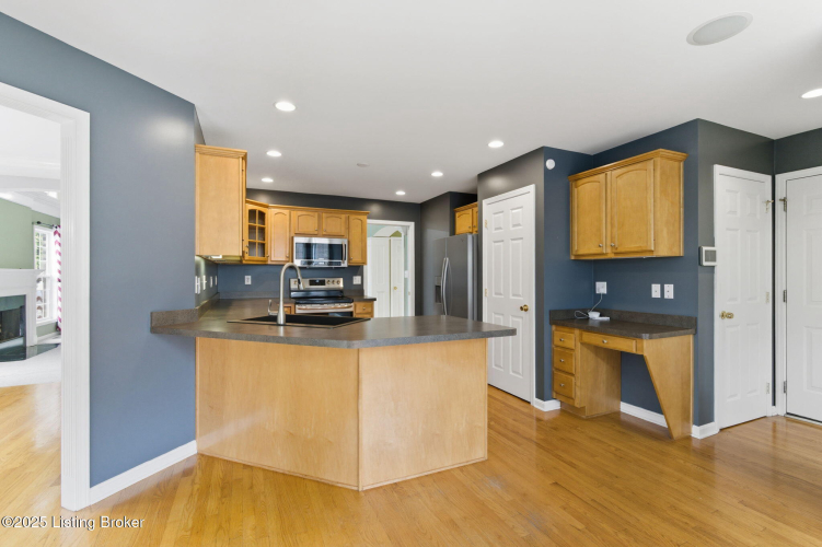 Listing Image 15