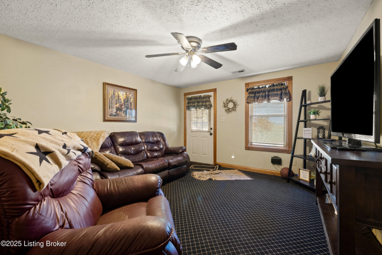 Listing Image 49