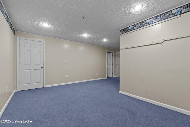 Listing Image 36