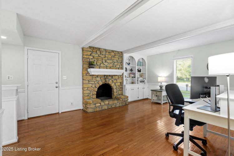Listing Image 17